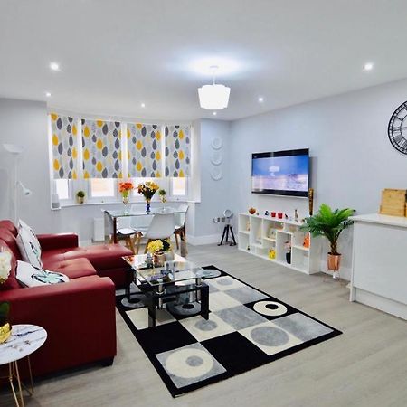 Stylish Central Self Contained Flat By Cozynest Reading Exterior foto
